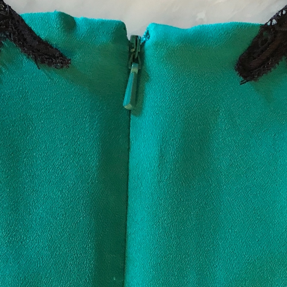 Bebe Turquoise And Black Lace Romper Sz 4 - Picture 5 of 6